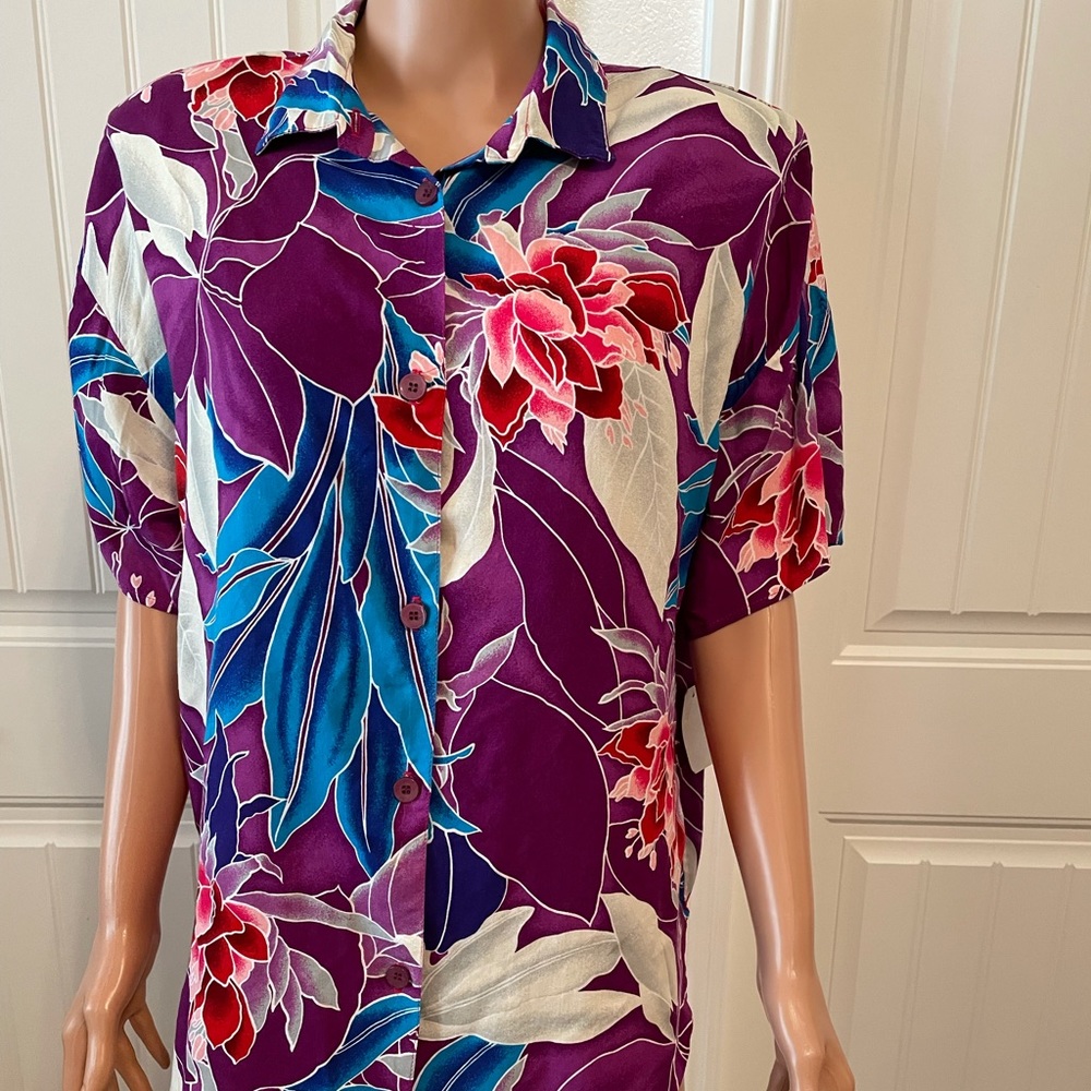 CUTE VINTAGE FLOWERED SHIRT EARLY 80’s HAS TAGS